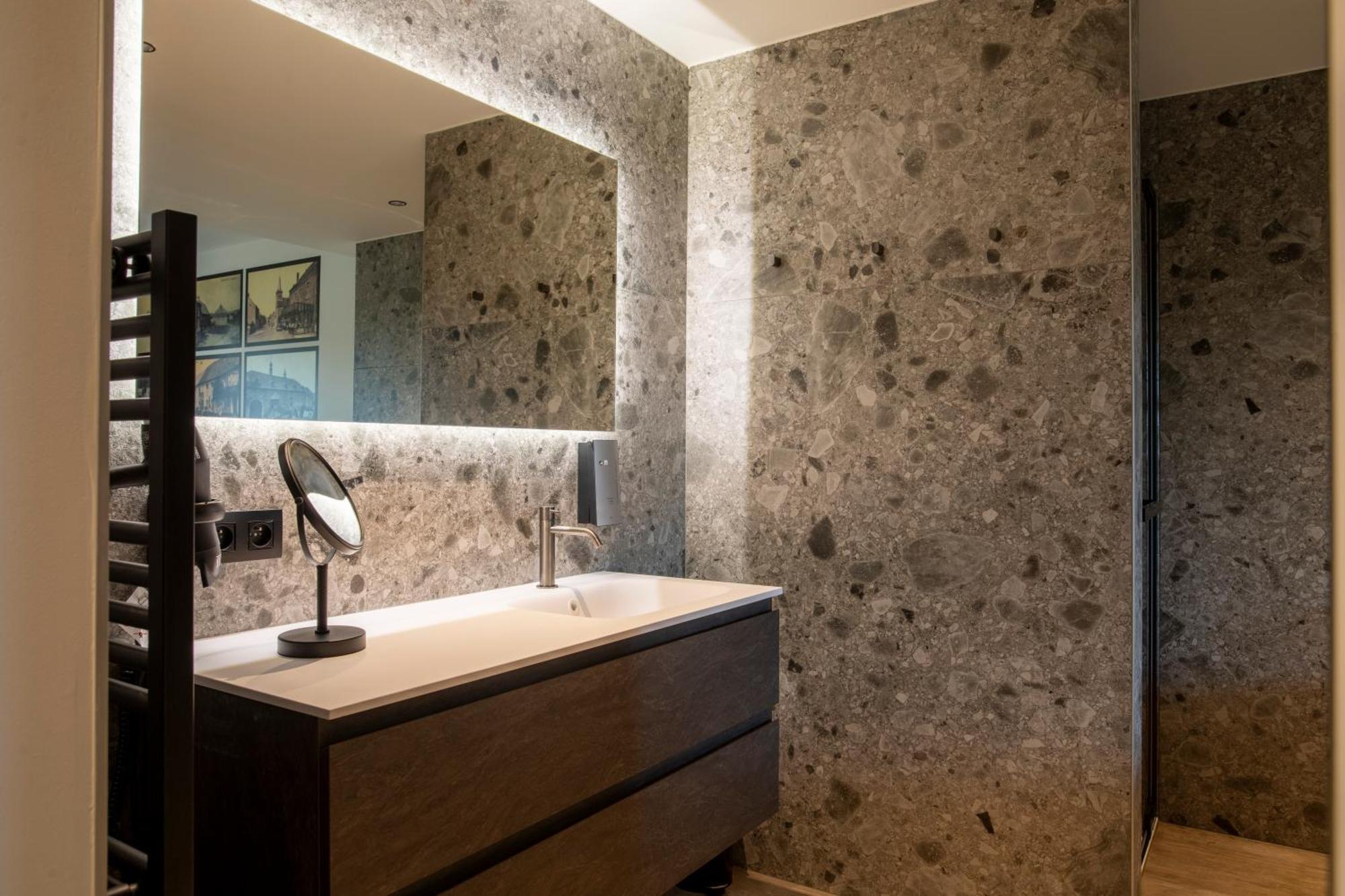 Cc Nomie Hotel Restaurant Dinant Ngoại thất bức ảnh