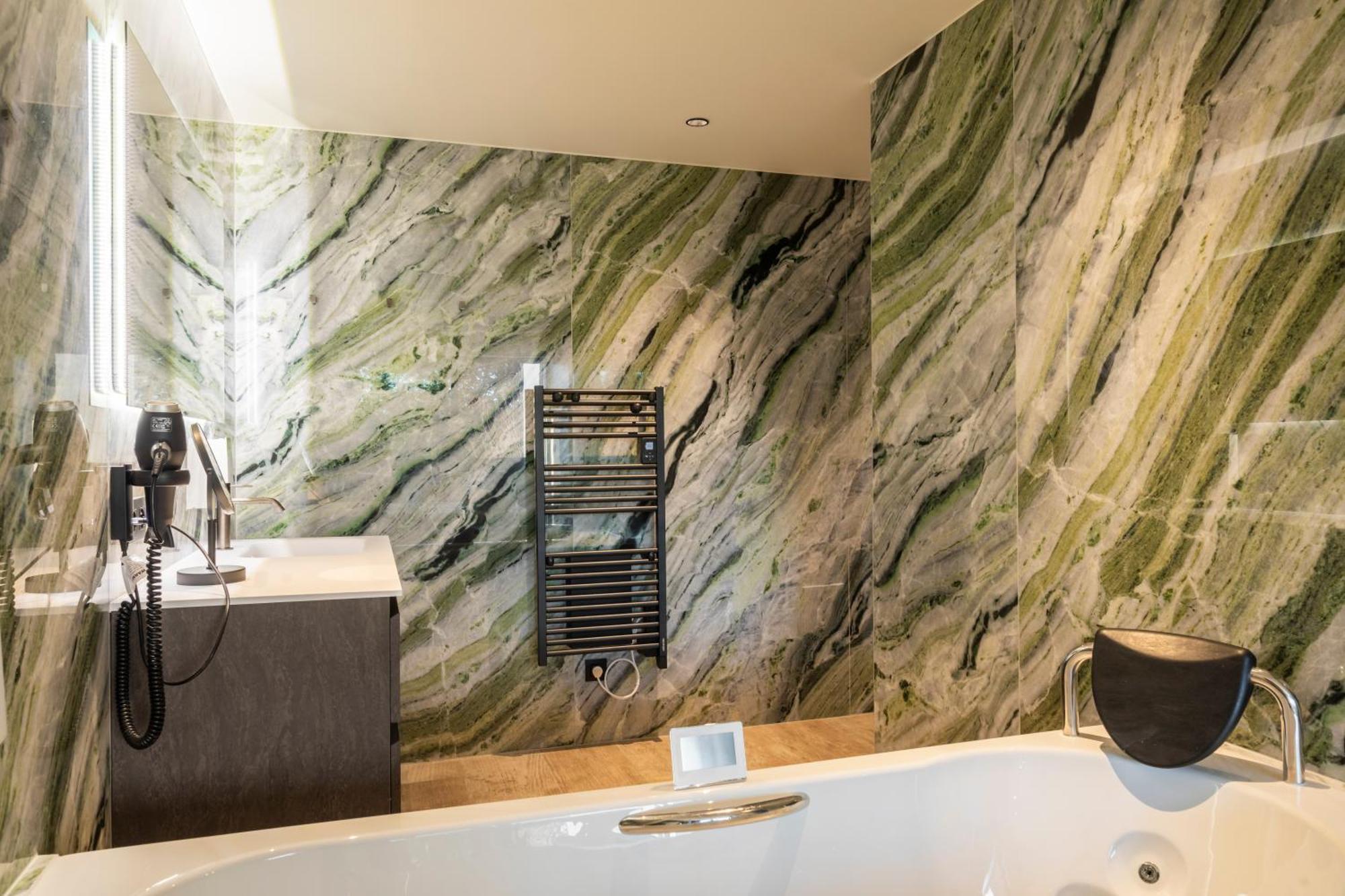 Cc Nomie Hotel Restaurant Dinant Ngoại thất bức ảnh